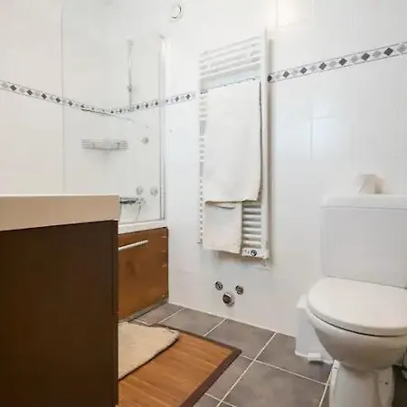 Flat In Montana Apartment *